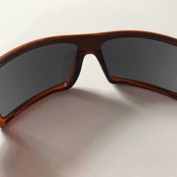 Oakley Sunglasses - Picture 4 of 8